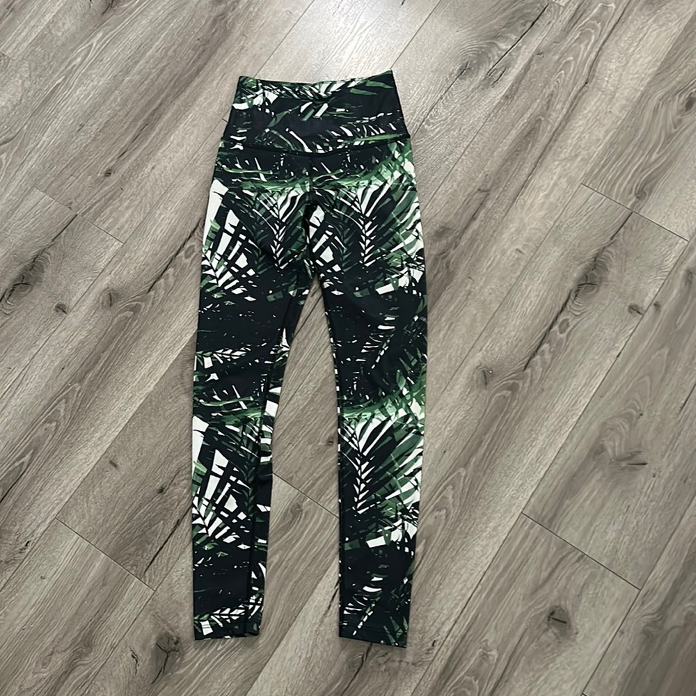 Beyond Yoga tropical leggings